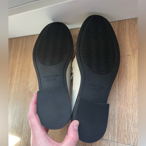 NWOT Cole Haan Women's Stassi Chain Loafer Ivory Size 6 - Picture 5 of 5